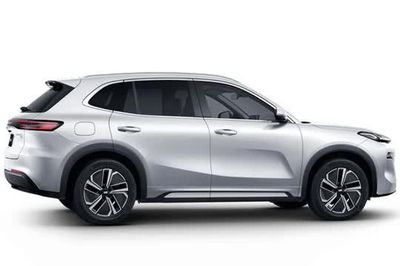 SUV động cơ PHEV, công suất 218 mã lực, giá hơn 550 triệu đồng
