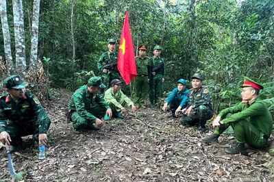 “Cuộc chiến” từ mốc 294 đến từng nếp nhà