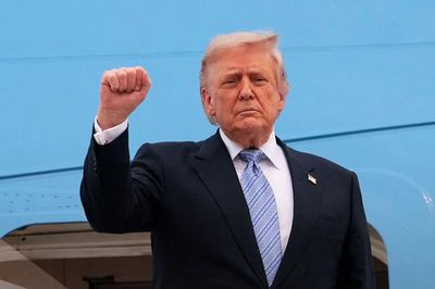 Cuộc đua kế nhiệm Tổng thống Trump trong đảng Dân chủ nóng lên