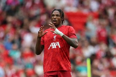 Jeremy Jacquet tỏa sáng ngày ra mắt, Liverpool thắng Como 2-0 trước thềm mùa giải mới