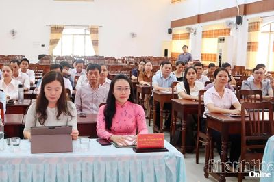 Khai giảng lớp Trung cấp lý luận chính trị hệ tập trung khóa 42