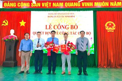 Xã Tây Ninh Hòa công bố các quyết định về công tác cán bộ