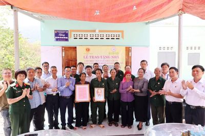 Những ngôi nhà nghĩa tình đồng đội
