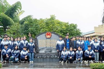 Điểm sáng trong công tác phát triển đảng viên tại Pha Long
