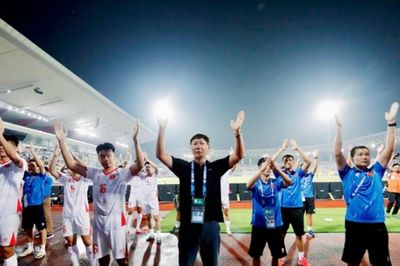 Tuyển Việt Nam hạ Malaysia 2-0 tại bán kết lượt đi ASEAN Cup 2026 nhờ bản lĩnh lạnh lùng