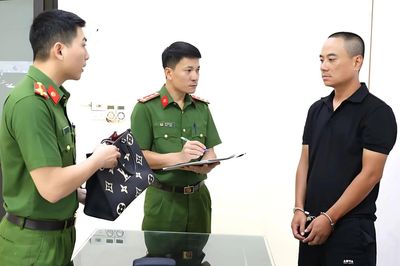 Bắt đối tượng đập kính ô tô, trộm hơn 700 triệu đồng ở Ninh Bình