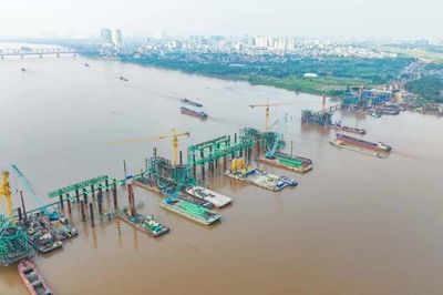 Cầu Trần Hưng Đạo đạt tiến độ 'thần tốc' chỉ sau 8 tháng khởi công