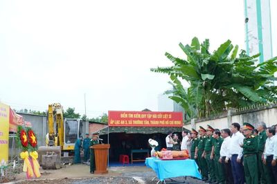 Tìm kiếm hài cốt liệt sĩ tại khu mộ tập thể ấp Lạc An 3