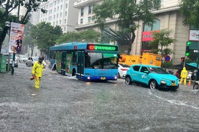 Bắc Bộ sắp có mưa lớn - Cảnh báo ngập úng cục bộ ở Hà Nội