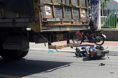 Tìm người chứng kiến vụ TNGT chết người trước sân vận động Dĩ An