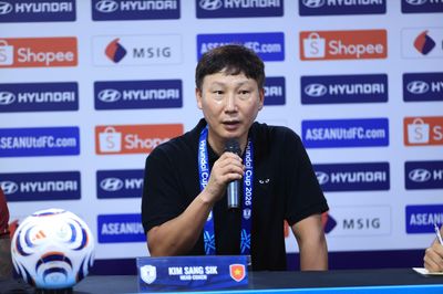 HLV Kim Sang-sik: Tuyển Việt Nam vẫn còn thiếu sót, cần xem lại