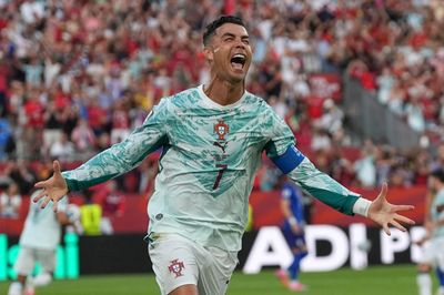 Cristiano Ronaldo dự định giải nghệ năm 2027