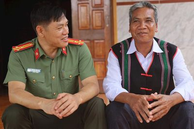 Sĩ quan quân đội, công an đã nghỉ hưu có thể được lựa chọn làm người có uy tín