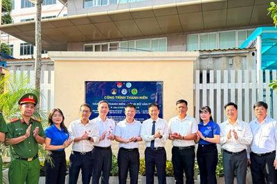 Phường Kim Liên khánh thành công trình 'Hàng cây thanh niên - Lối đi bộ văn minh'
