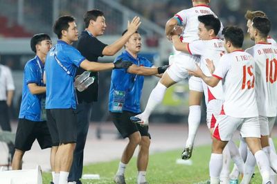 HLV Kim Sang Sik nói gì sau chiến thắng của đội tuyển Việt Nam trên sân Malaysia?