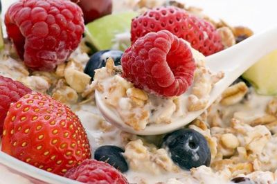 5 thực phẩm hỗ trợ giảm cholesterol, tốt cho sức khỏe tim mạch