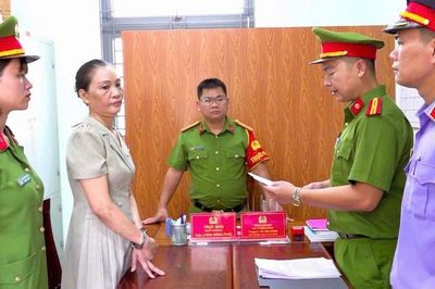 Khởi tố người phụ nữ về hành vi 'Lợi dụng quyền tự do dân chủ, xâm phạm lợi ích của Nhà nước, quyền và lợi ích hợp pháp của cá nhân'