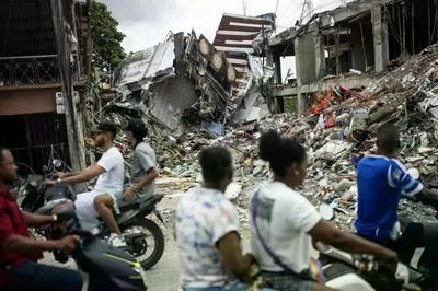 Bộ trưởng Colombia bị chỉ trích vì đi nghỉ mát giữa lúc đất nước vật lộn khắc phục hậu quả động đất