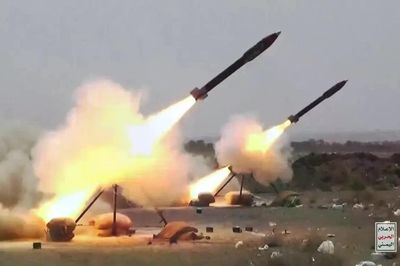 Houthi tuyên bố bắn cháy tàu chiến Saudi Arabia