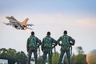 Mỹ bất ngờ chỉ trích Israel vì không kích Syria