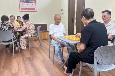 Chăm sóc bán trú: Tăng cường kết nối cộng đồng cho người cao tuổi