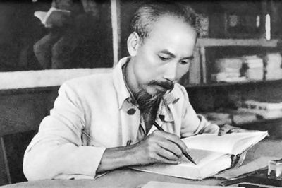 Chủ tịch Hồ Chí Minh viết thư kêu gọi Tổng khởi nghĩa (1945)
