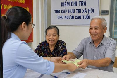 Nghiên cứu hạ tuổi trợ cấp hưu trí từ 75 xuống 70: Ai có thể được hưởng?