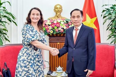 Việt Nam và Uruguay tăng cường quan hệ kênh Đảng, Quốc hội và các bộ, ngành