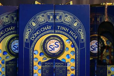 Bộ giấy báo trúng tuyển đại học độc đáo với chủ đề 'Dòng chảy tinh hoa'