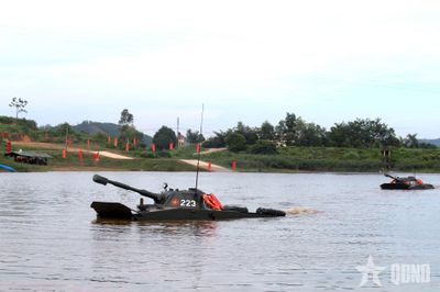 Lữ đoàn Tăng thiết giáp 206 (Quân khu 4): Huấn luyện chuyên sâu, sát yêu cầu, nhiệm vụ