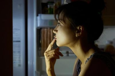 Hãy cẩn trọng với 'Hội chứng ăn đêm'