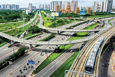 TPHCM nghiên cứu huy động nguồn lực từ quỹ đất gắn với phát triển hạ tầng giao thông