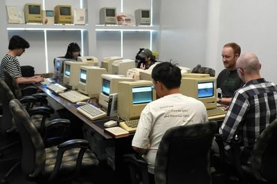 Thú chơi máy tính cổ bất ngờ lên ngôi giữa thời AI