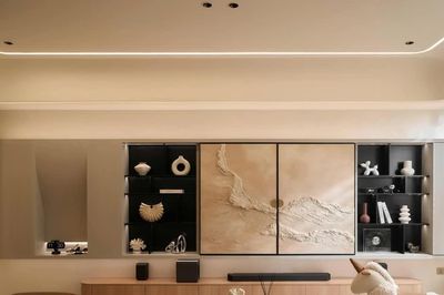 Bỏ vách ngăn, mở rộng không gian sống trong căn hộ 130m²