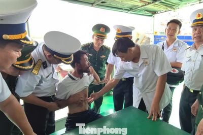 Trôi dạt 4 ngày trên biển, ngư dân sống sót nhờ ôm phao không rời