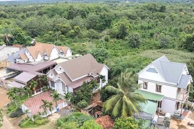 Ngôi làng Dao Đỏ vùng biên có hơn 60 căn nhà tiền tỷ