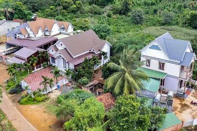 Ngôi làng Dao Đỏ vùng biên có hơn 60 căn nhà tiền tỷ