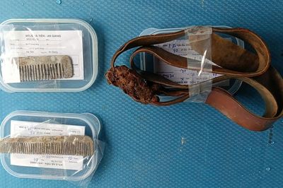 Bức ảnh, chiếc lược dưới mộ liệt sĩ: Hy vọng tìm tên người đã khuất