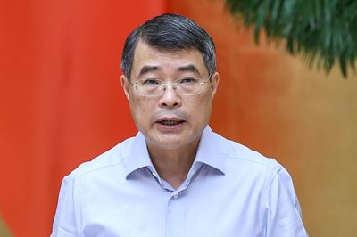 Thủ tướng: Cắt giảm chi phí trung gian để thuốc đến tay người bệnh với giá thấp nhất