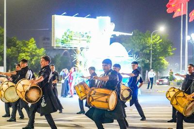 Chi tiết 10 điểm gửi xe miễn phí xem Lễ hội Carnival, bắn pháo hoa tại Nghệ An