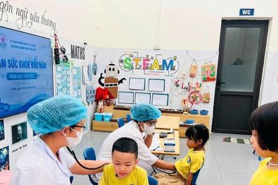 Hà Nội bắt đầu khám sức khỏe miễn phí cho trẻ em mầm non và học sinh