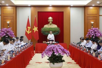 Nghiên cứu sửa đổi, bổ sung Điều lệ Đảng xuất phát từ yêu cầu thực tiễn