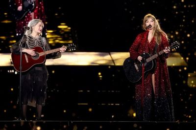 Taylor Swift dành lời khen tuyệt đối cho album của một nữ ca sĩ