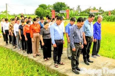 Xã Đồng Sơn: Viếng mộ 2 bộ tướng của Anh hùng dân tộc Trương Định