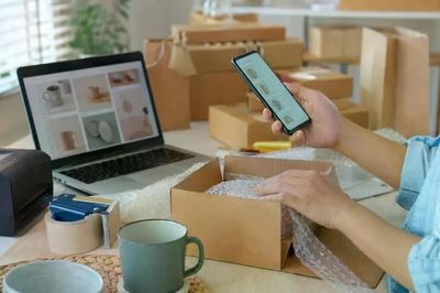 Bán hàng online nhận COD, chuyển khoản: Doanh thu được đối chiếu thế nào?