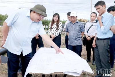 Phó Chủ tịch UBND tỉnh Trịnh Minh Hoàng kiểm tra công tác giải phóng mặt bằng công trình nông nghiệp