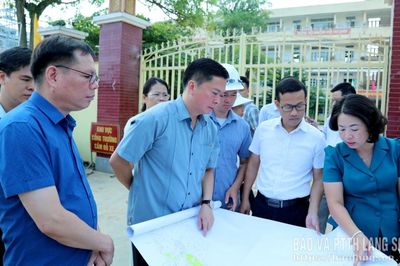 Phó Chủ tịch Thường trực UBND tỉnh Đinh Hữu Học kiểm tra tiến độ Dự án đường Lý Thái Tổ kéo dài