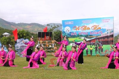 Game show 'Về bản em' tại xã Huổi Một