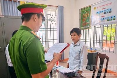 Đặt mua lô hàng tiền tỷ rồi lừa đem bán phế liệu chiếm đoạt 240 triệu đồng