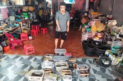 An Giang: Bắt quả tang đối tượng tàng trữ 19 bộ kích điện khai thác thủy sản